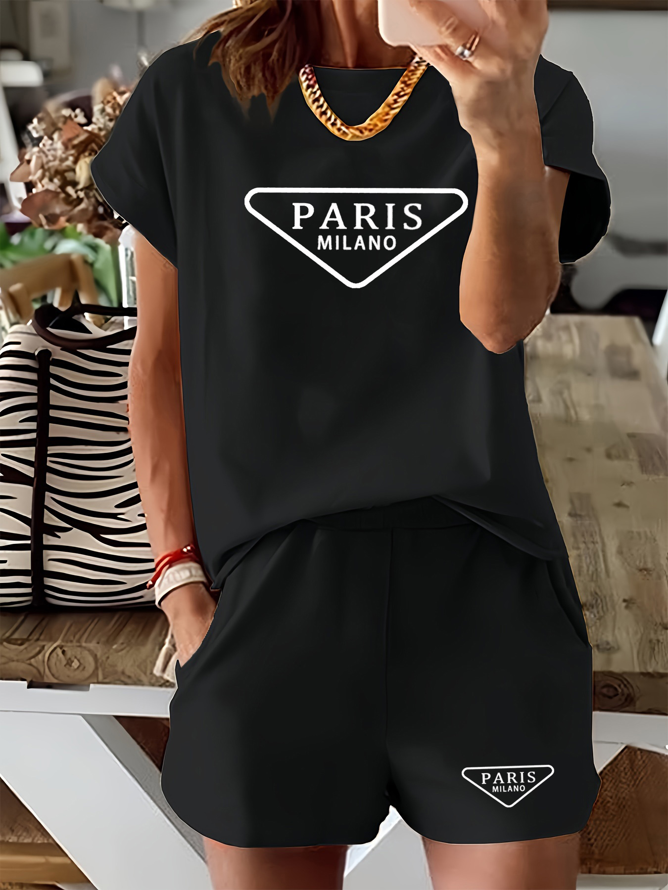 Street Fashion Milano - T-shirt à manches courtes et col