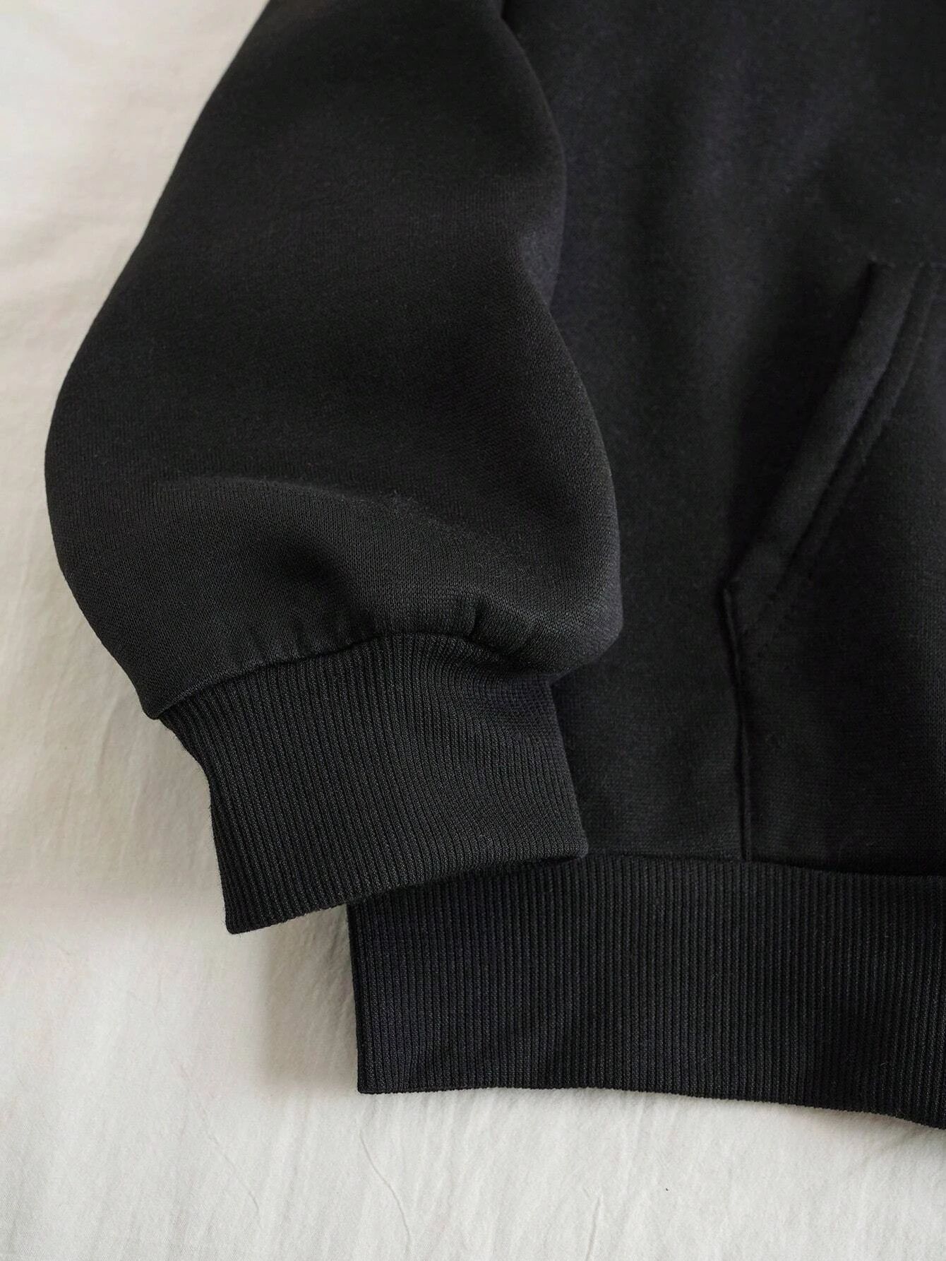 Sweat à capuche zippé sur le t - Street Fashion Game avis et prix